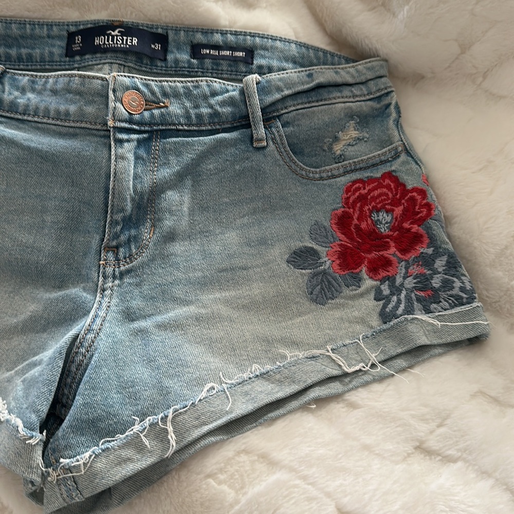 Hollister low rise short short - Picture 5 of 7